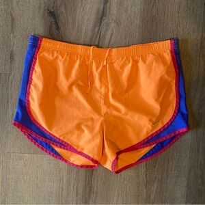 NIKE Shorts S